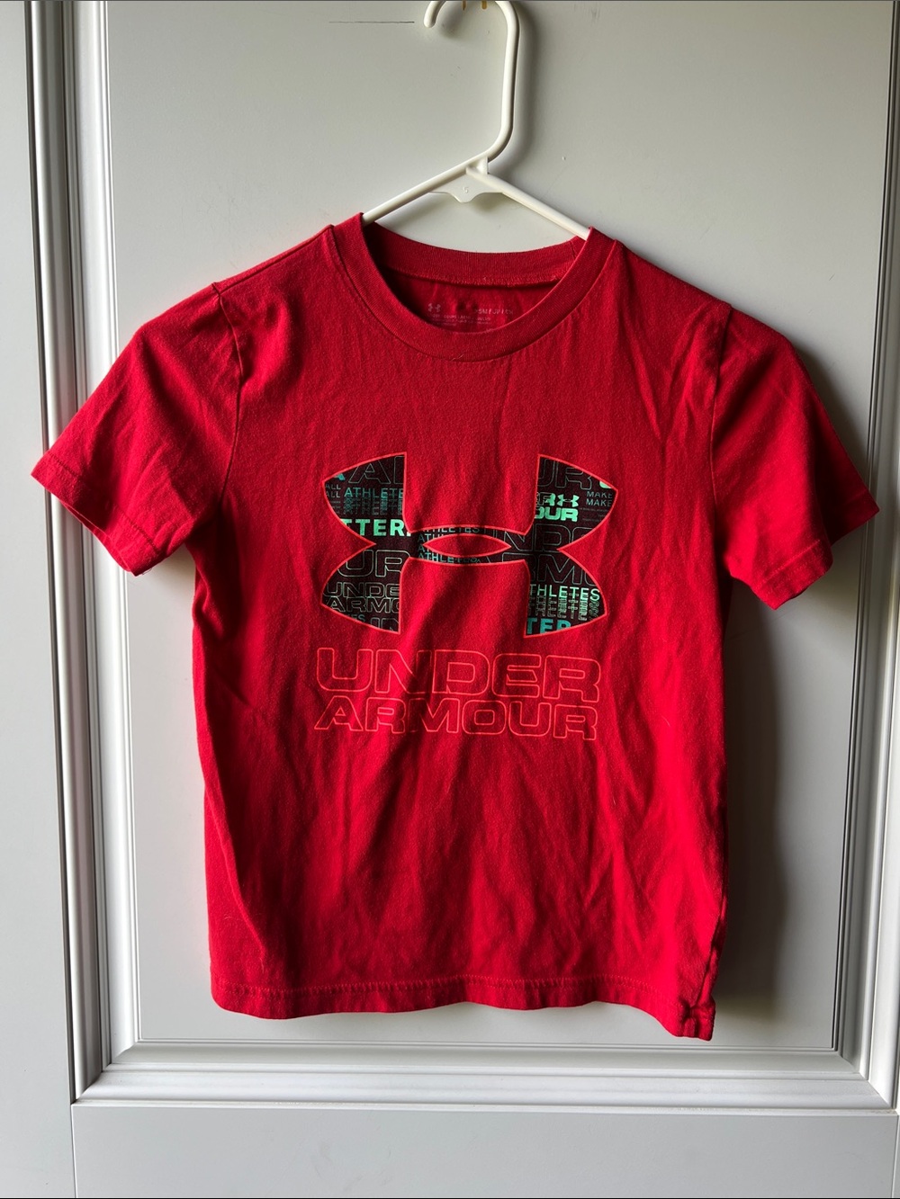 Under Armour Red Short Sleeve Logo Tee with Black/Green Graphic